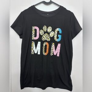Dog Mom Graphic Tee